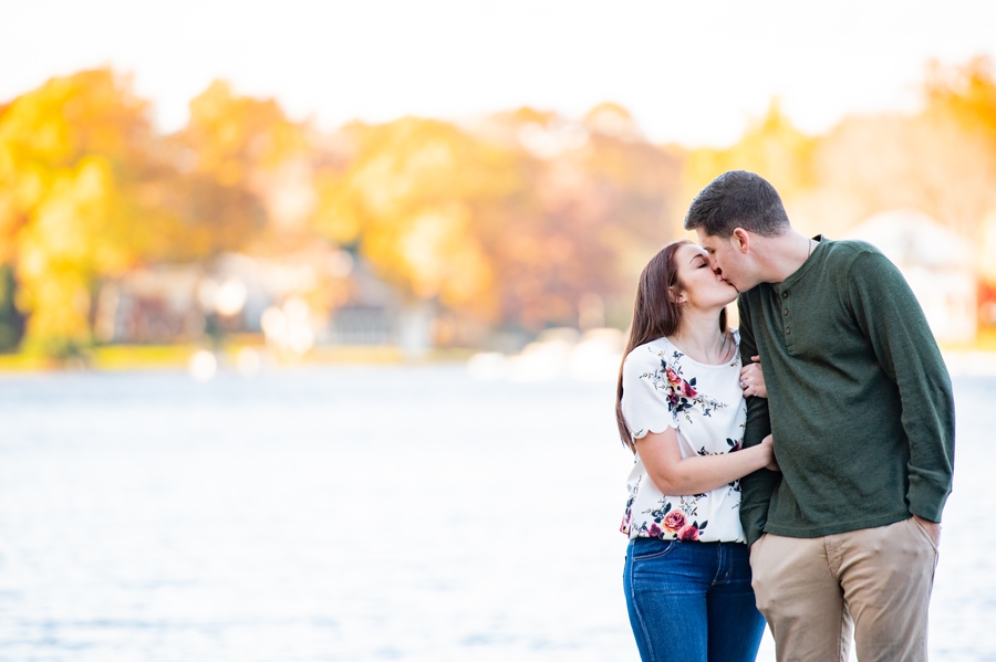Portage Lakes Park engagement session in fall