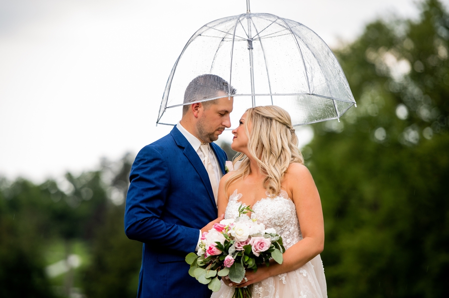Silver Lake Country Club Wedding in rain 