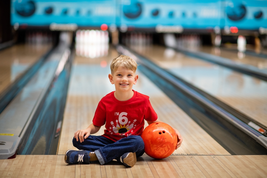bowling alley birthday photo shoot 