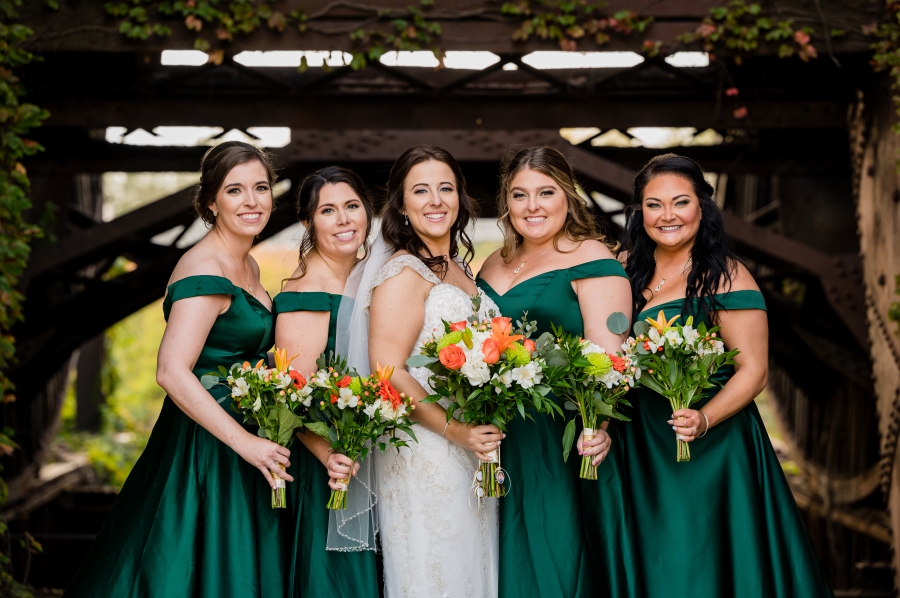 emerald green bridesmaids dresses 