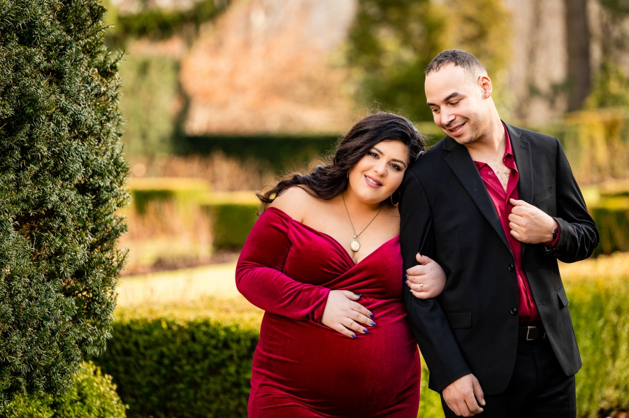 Youngstown Maternity Session at fellows riverside gardens 