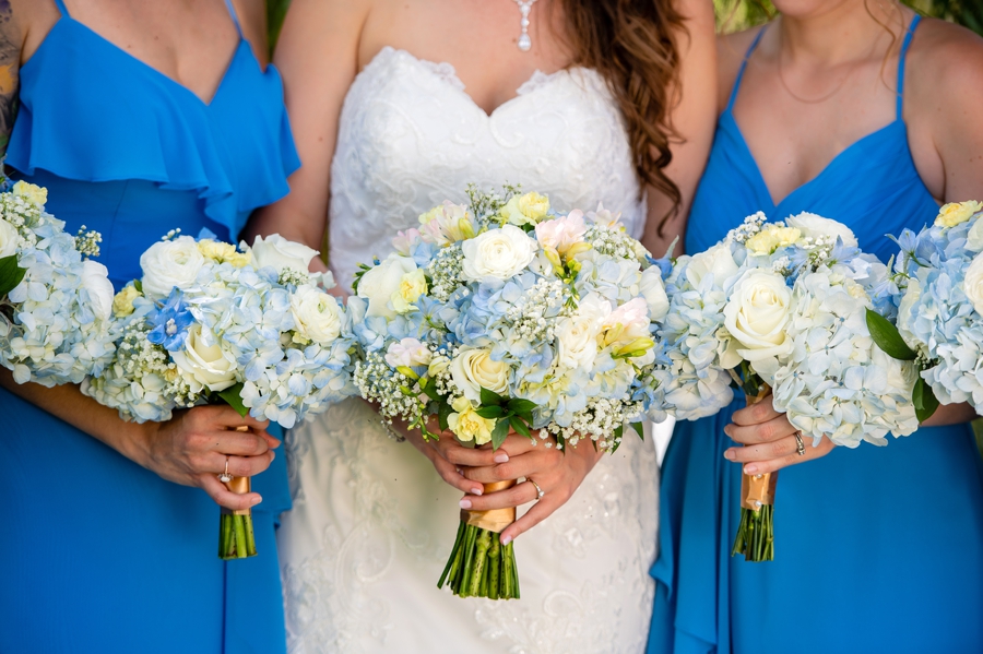 wedding bouquets with blue 