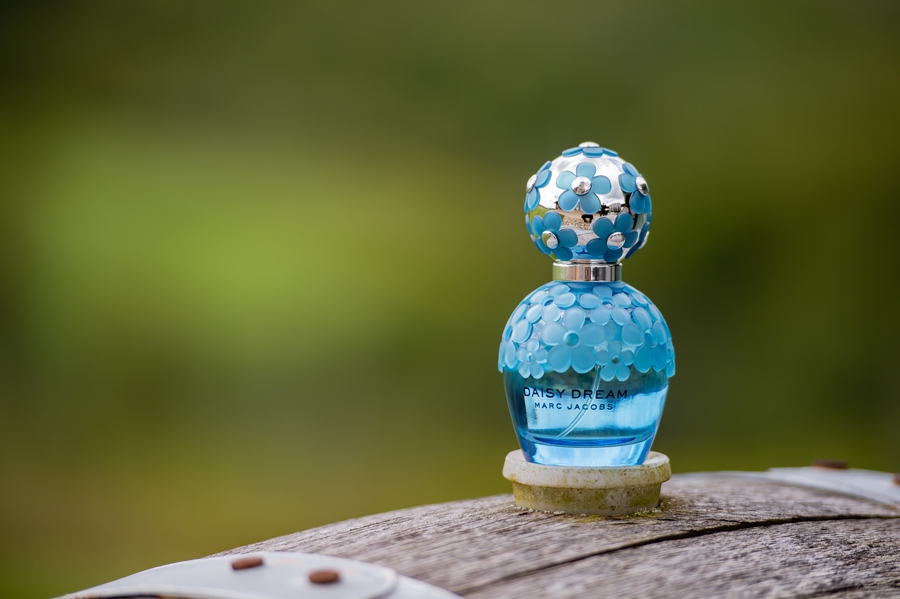 blue wedding perfume 
