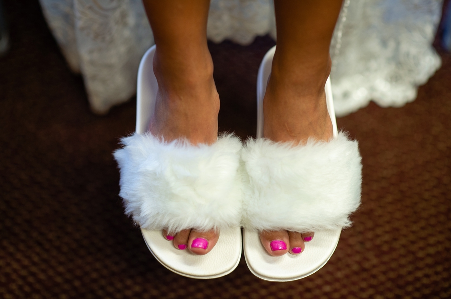 bride's slippers 