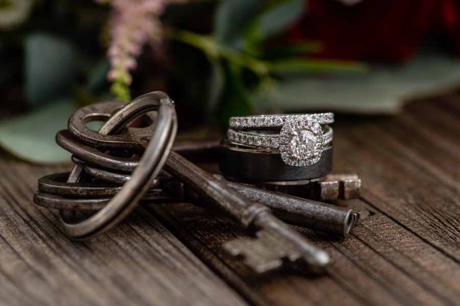 wedding rings on keys 