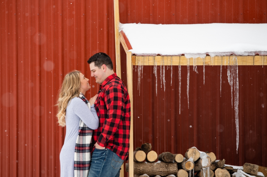 winter engagement session youngstown ohio 