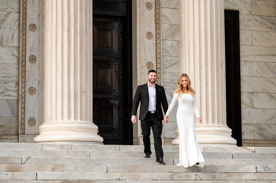 Spring Cleveland Art Museum engagement session 