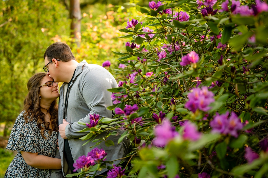 Springtime engagement session at Seiberling Nature Realm 