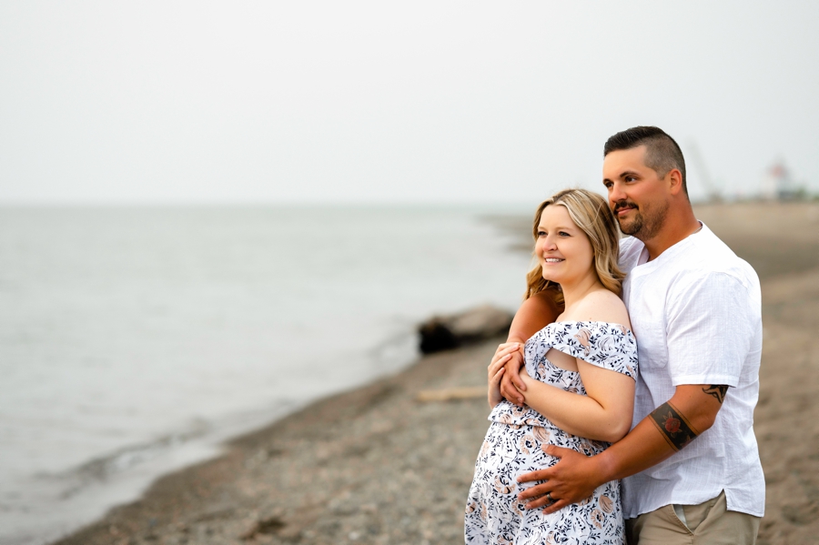 Cleveland Maternity Session at the lake 