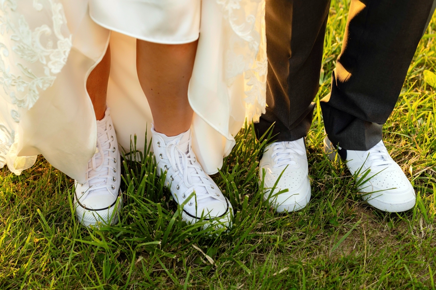 bride groom converse shoes 